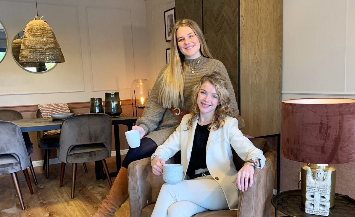 besteden Brandweerman Picasso Serviesmeisjes: 'We willen de nieuwe Blond Amsterdam worden' - Profielen
