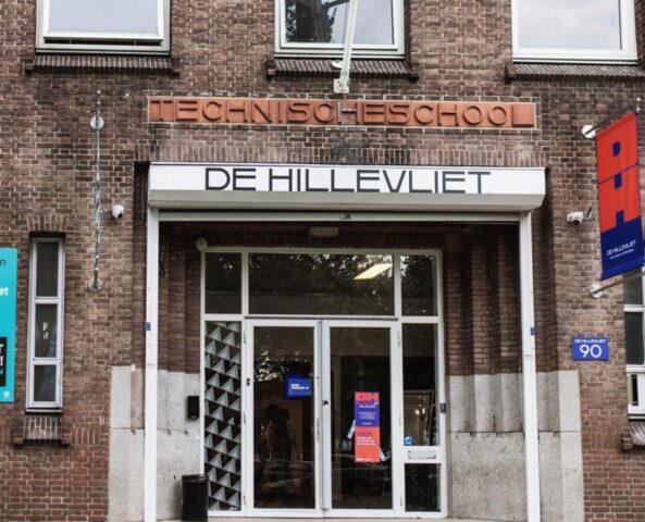 voorkant, entree Hillevliet 90